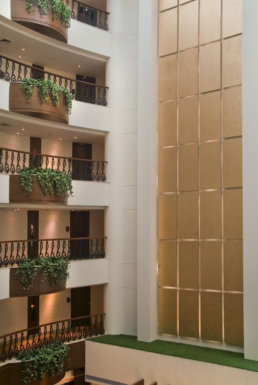 Savoy Suites Greater Noida Extérieur photo
