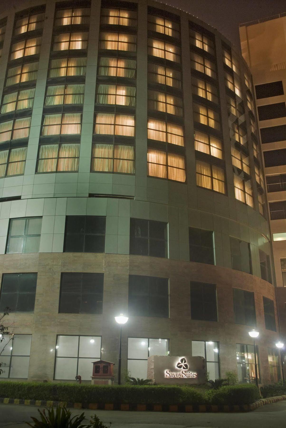 Savoy Suites Greater Noida Extérieur photo