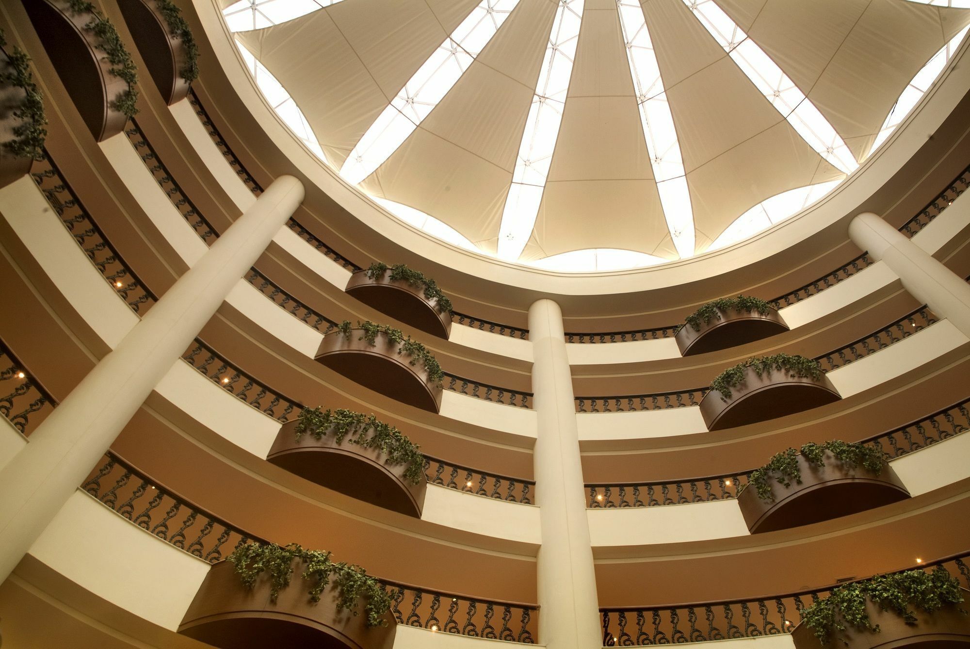 Savoy Suites Greater Noida Extérieur photo
